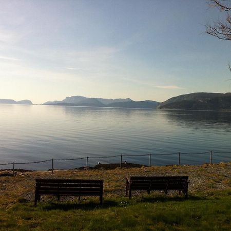 Brekkestranda Fjordhotel Brekke  ภายนอก รูปภาพ