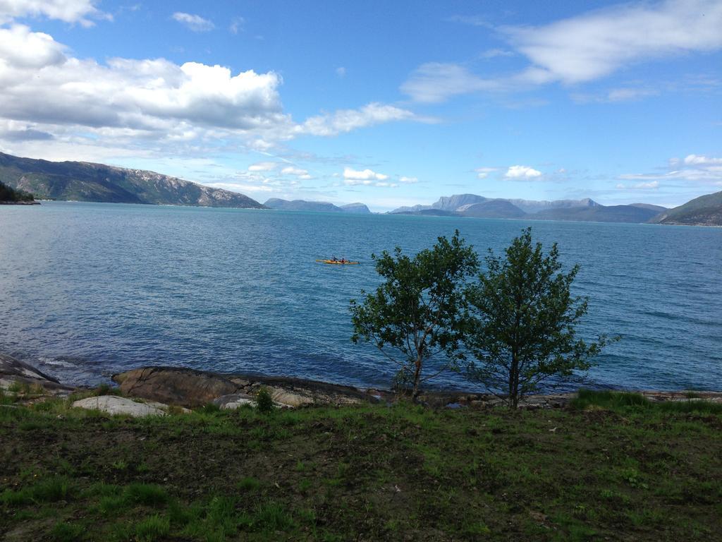 Brekkestranda Fjordhotel Brekke  ภายนอก รูปภาพ