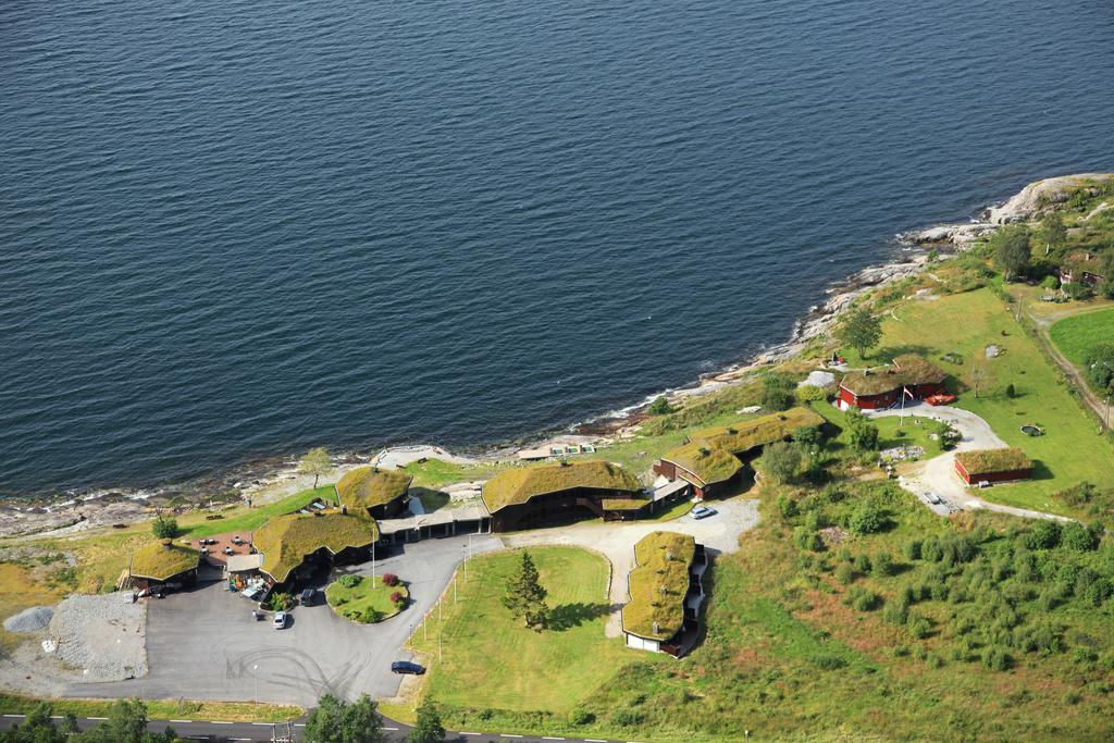 Brekkestranda Fjordhotel Brekke  ภายนอก รูปภาพ