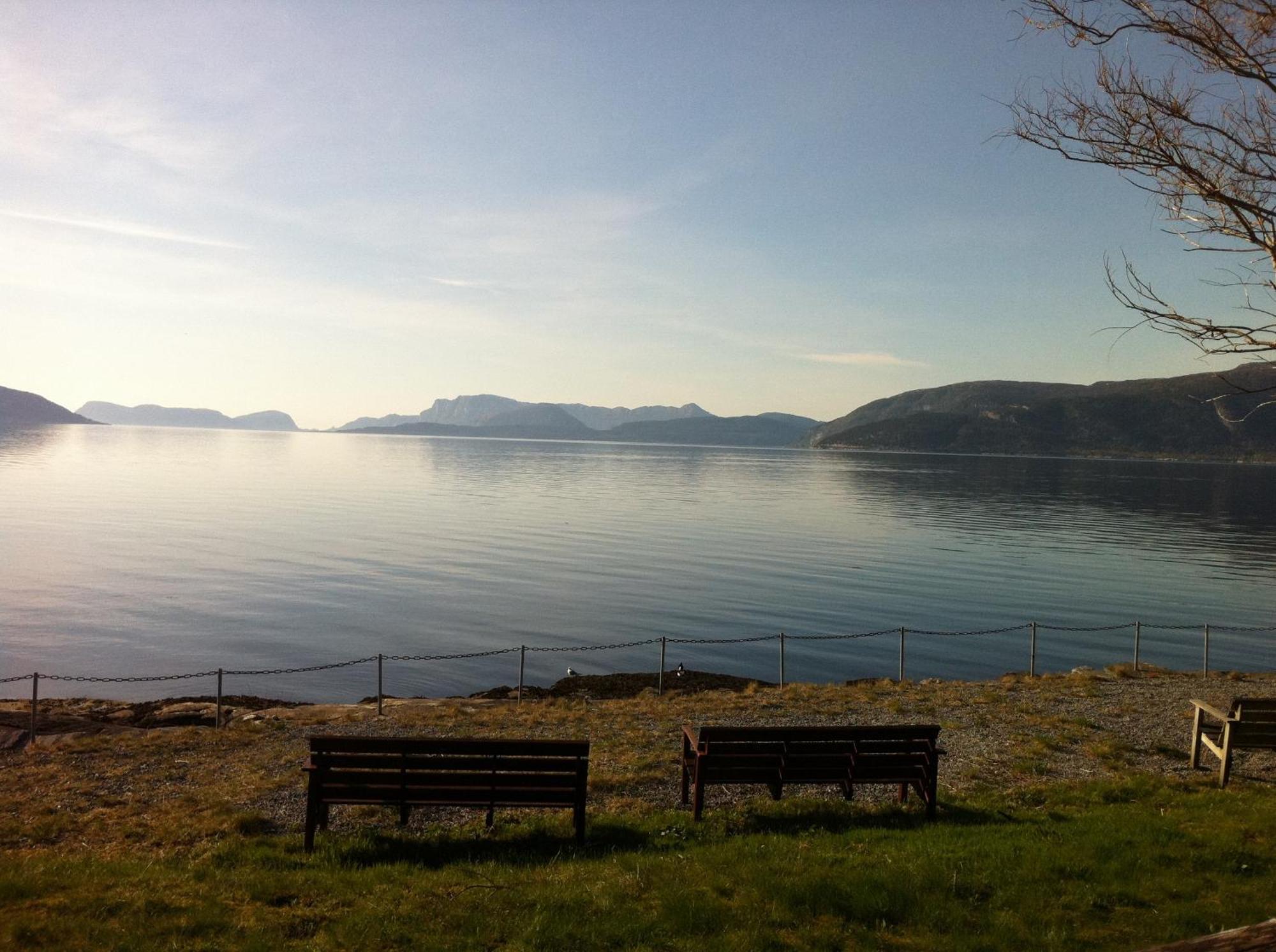 Brekkestranda Fjordhotel Brekke  ภายนอก รูปภาพ