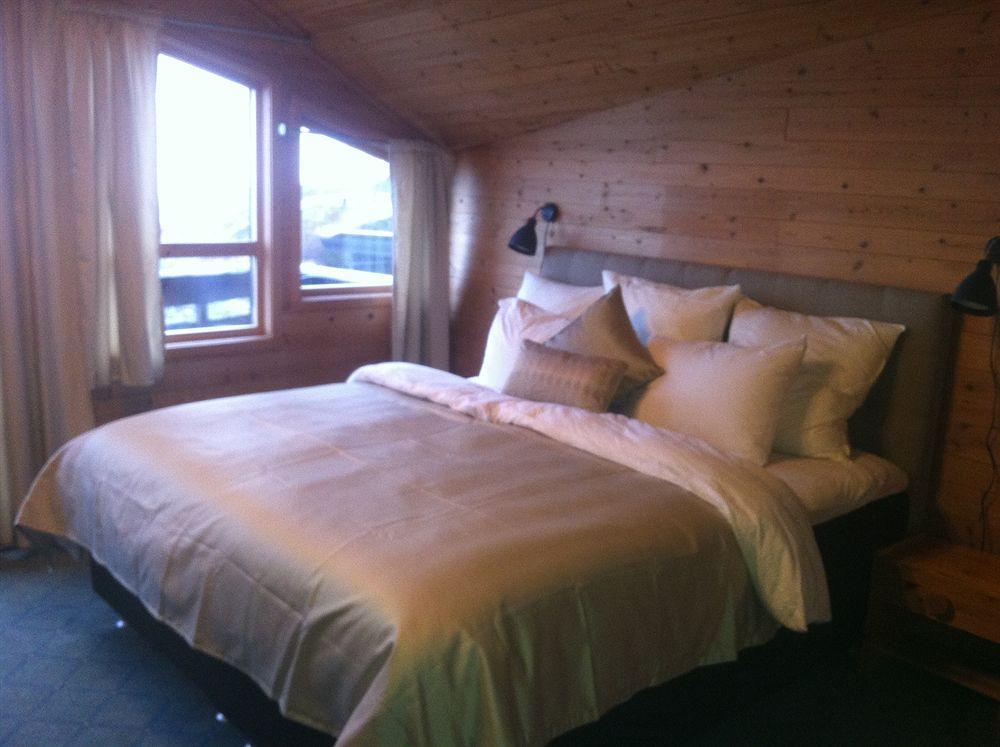 Brekkestranda Fjordhotel Brekke  ภายนอก รูปภาพ