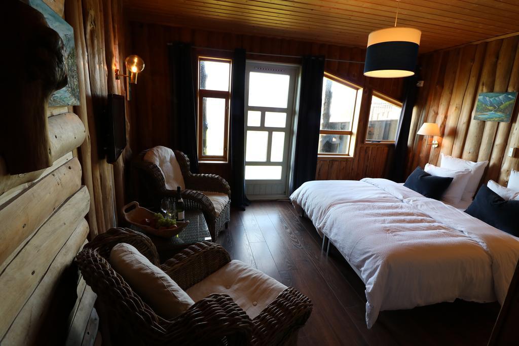 Brekkestranda Fjordhotel Brekke  ภายนอก รูปภาพ