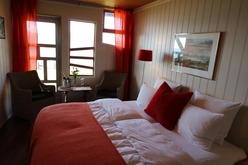 Brekkestranda Fjordhotel Brekke  ภายนอก รูปภาพ