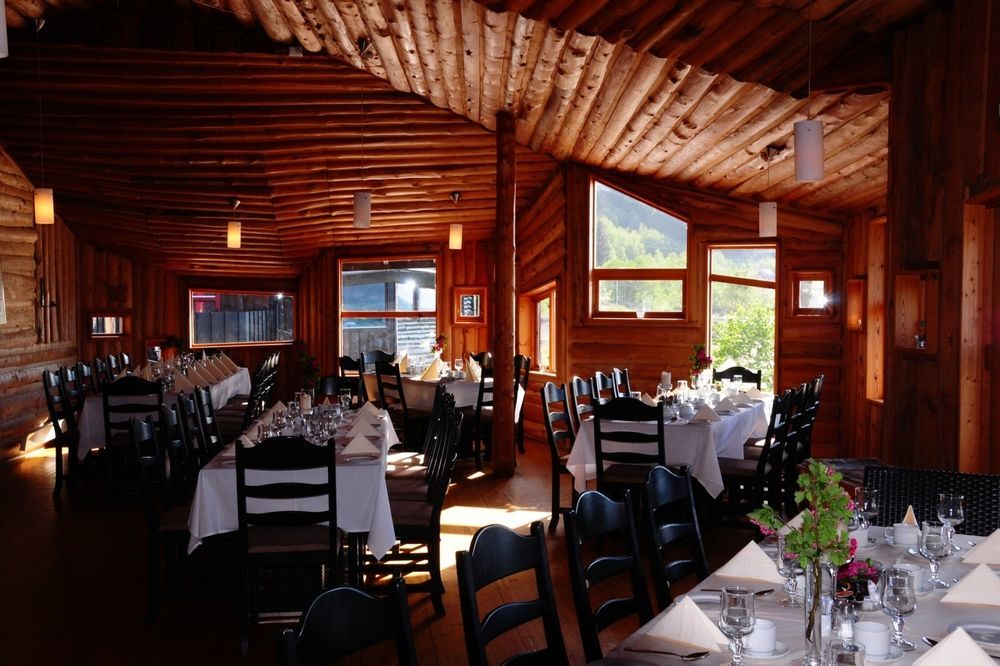 Brekkestranda Fjordhotel Brekke  ภายนอก รูปภาพ