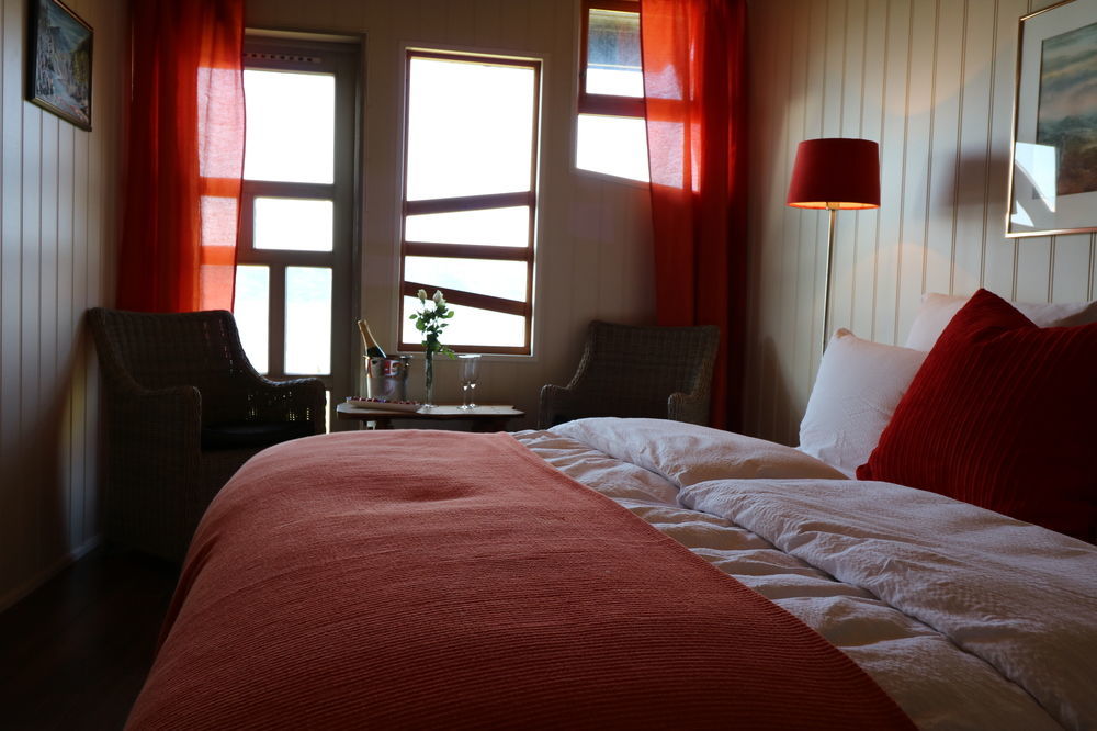 Brekkestranda Fjordhotel Brekke  ภายนอก รูปภาพ
